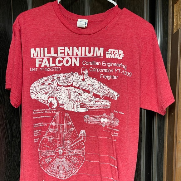 STAR WARS MENS T SHIRYT. MED
